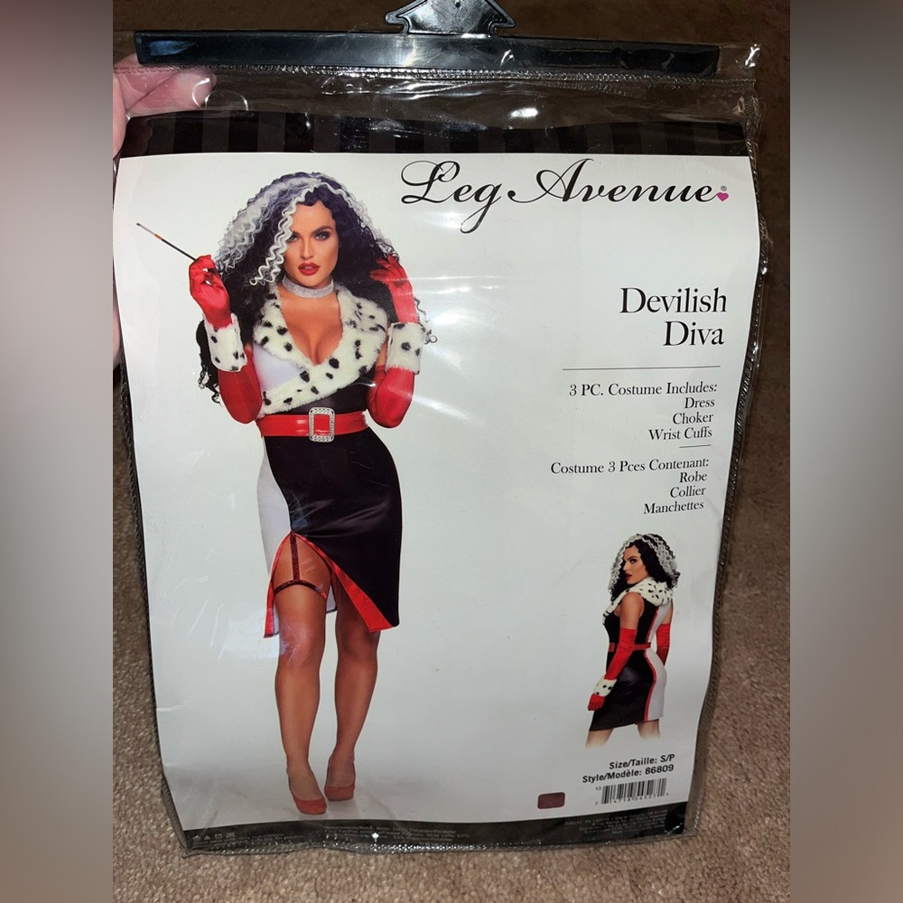 Cruella DeVille Halloween Costume